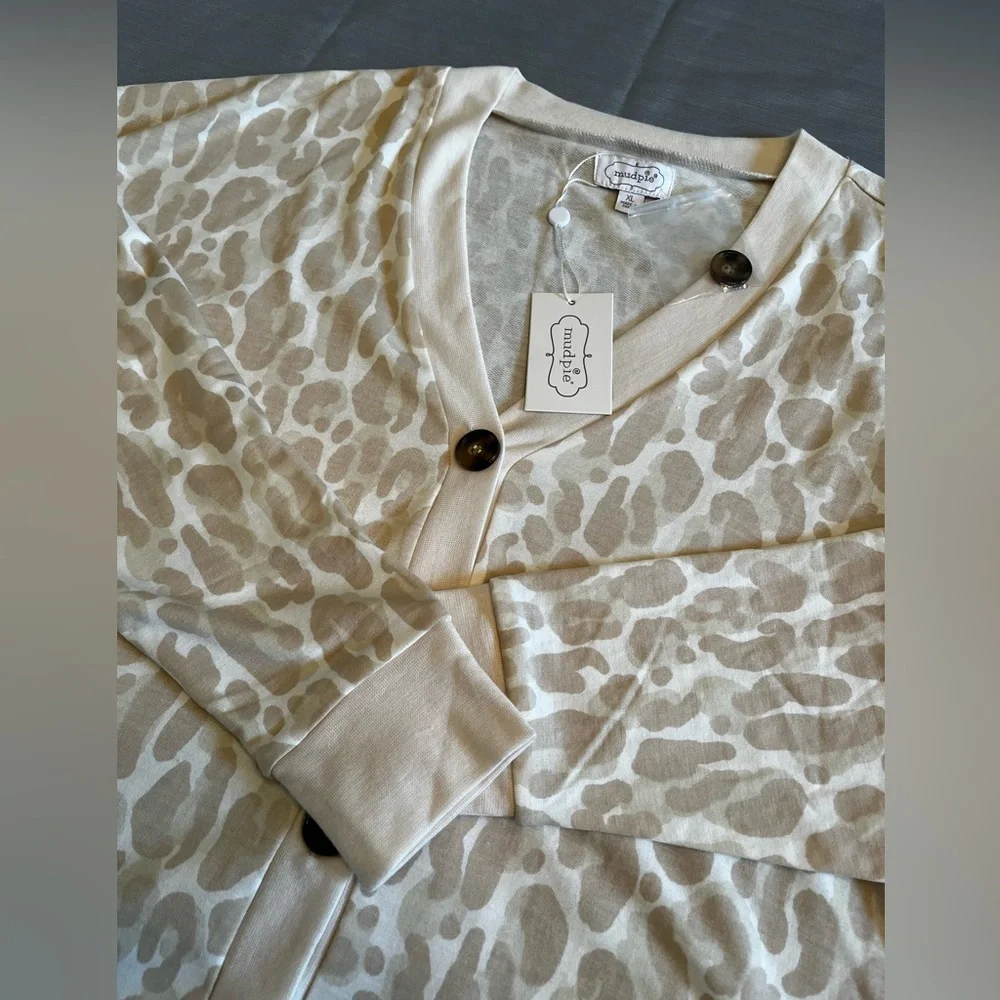 NWT Mud Pie Cream Tan Leopard Animal Print Lightweight Cardigan Sweater - Picture 1 of 6
